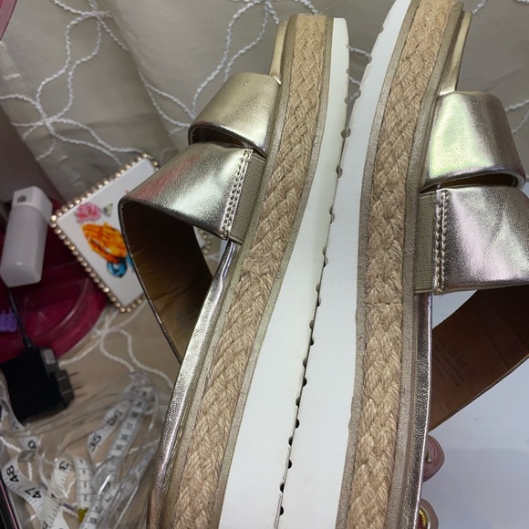 (P3) Franco Sarto gold leather platform sandals, women's size 8 - Picture 5 of 13